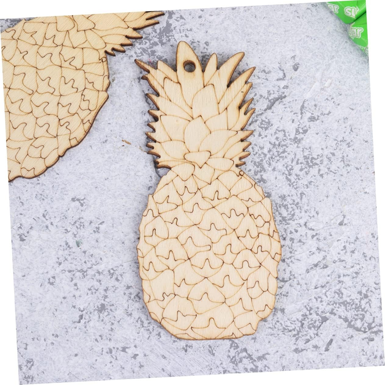 20pcs DIY Unfinished Cutout Wood Fruit Pendant Pineapple Wood Cutout Creative en Pendant en DIY Painting Slice Painting Slices Chips Tag Christmas (Pack of 2)