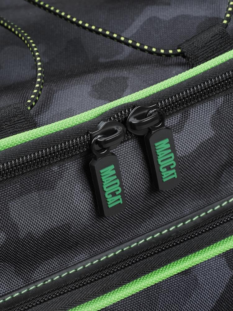 MADCAT System Box - Bolsa de pesca (18 L, 3 cajas impermeables para pesca de caballo, color negro y verde)