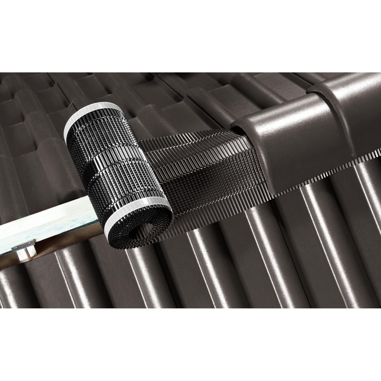 Sotto colmo ventilato per tetti in Tessuto Tecnico + Alluminio laterale | Unità di vendita rotolo da mtl 5 | Larghezza mm 390 | Colore Marrone Testa di Moro