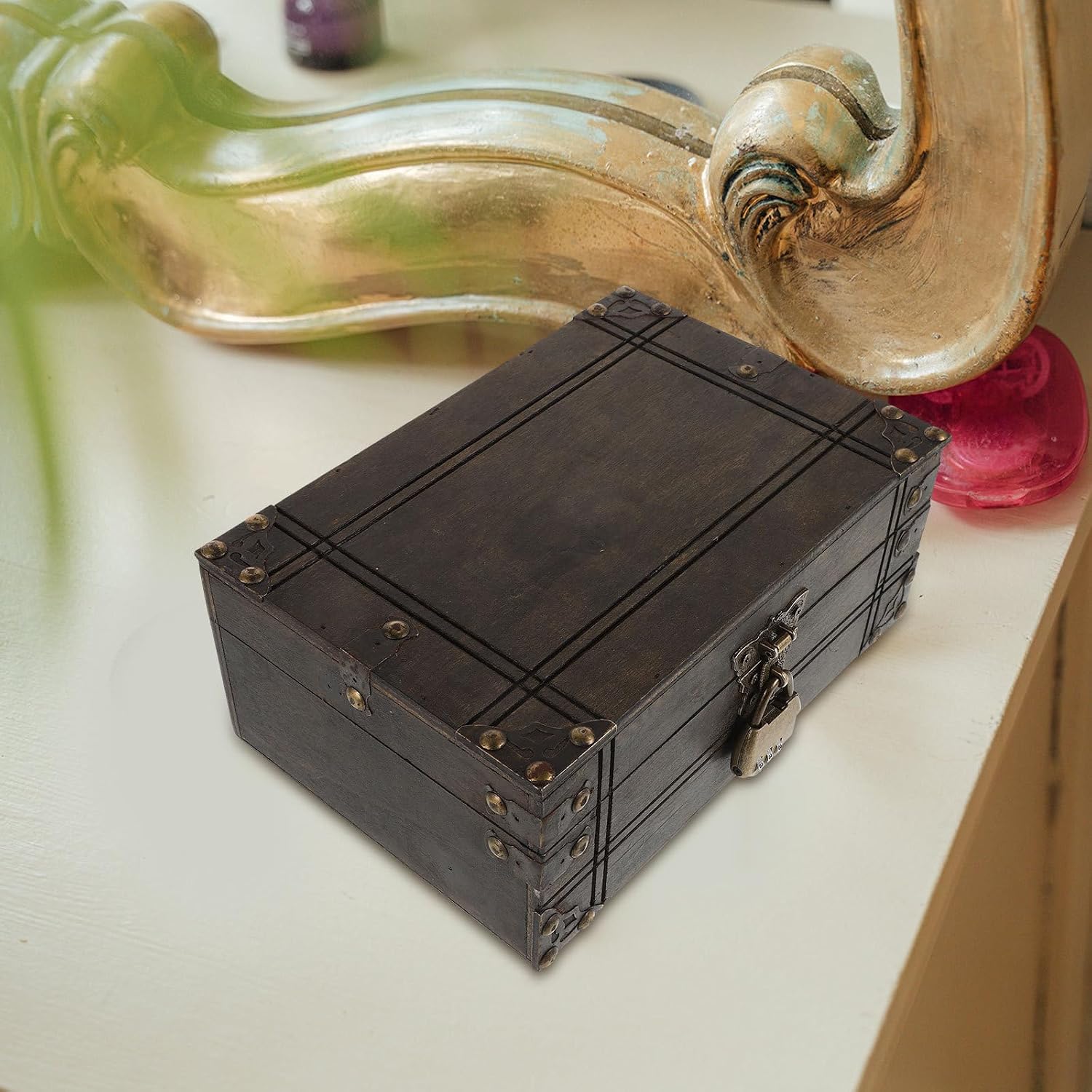 UKCOCO Vintage Wooden Treasure Chest Jewelry Box with Lock for Halloween