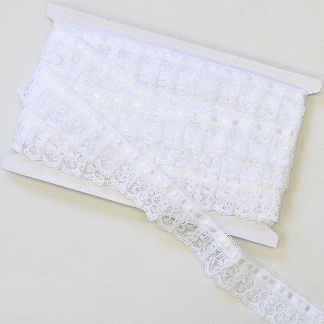 Amazon.co.jp: サテンリボンが通った ギャザーラッセル はしごレース