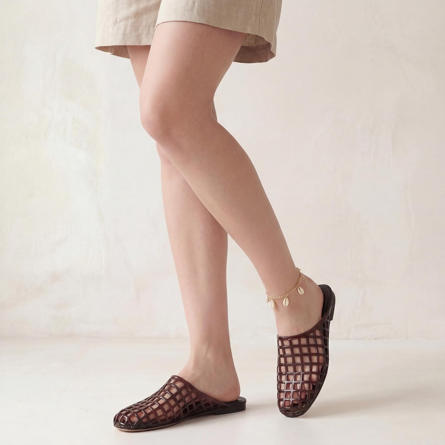 Clear Jelly Shoes for Women Slip on Jelly Mesh Slides Comfortable Closed Toe Flats Sandals Summer Beach Slippers. - Image 2