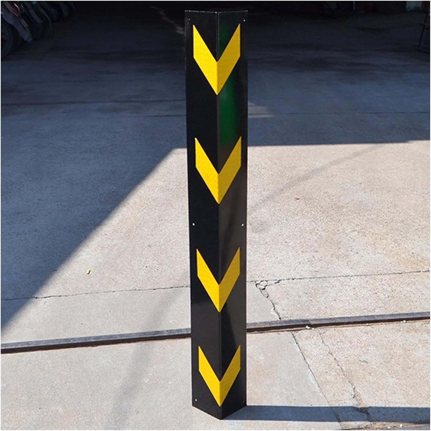 WDSOPK garage wall protector,wall corner protector, Cast Steel Reflective Corner Guard with Yellow Stripe, Workshop Garage Corner Guard,Yellow,100cm,4pcs