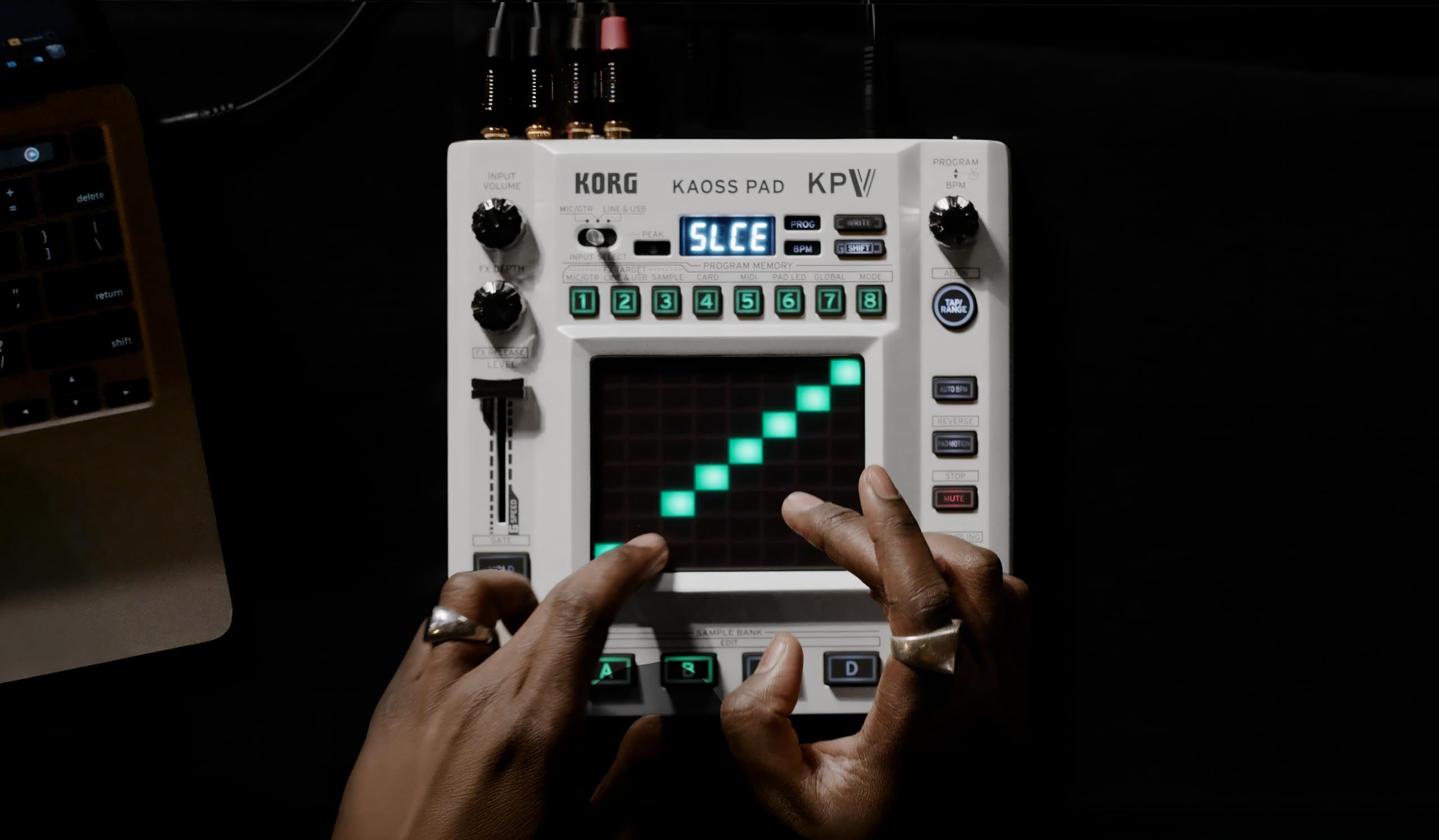 Amazon | KORG(コルグ) ダイナミックエフェクト＆サンプラー KAOSS PAD