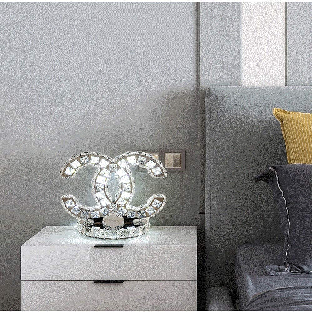 K9 LED-Kristall Tischlampe – 3 Lichtfarben wählbar – 3-seitiges Edelstahl-Design, dimmbare Nachttischlampe für Schlafzimmer & Wohnzimmer – Minimalistische LED Schreibtischlampe als Deko-Nachtlicht