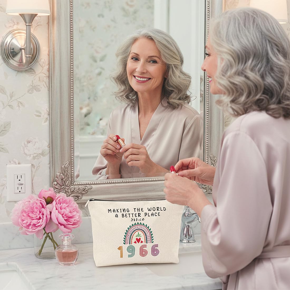 2 Pcs Beauty Case Perfetto Per Il 60º Compleanno, Ideale Come Regalo, Regali di Compleanno per Donne, tra Cui Borsa per il Trucco e Calzini di Compleanno Ideali per Donne (1966-60 anni)
