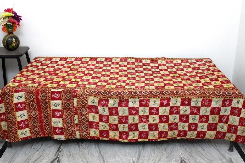 Vintage Throw Kantha Quilt Indian Handmade Bohemian Bedspread Reversible Cotton Ethnic Sari Fabric Embroidered Bedding Blanket Gudari