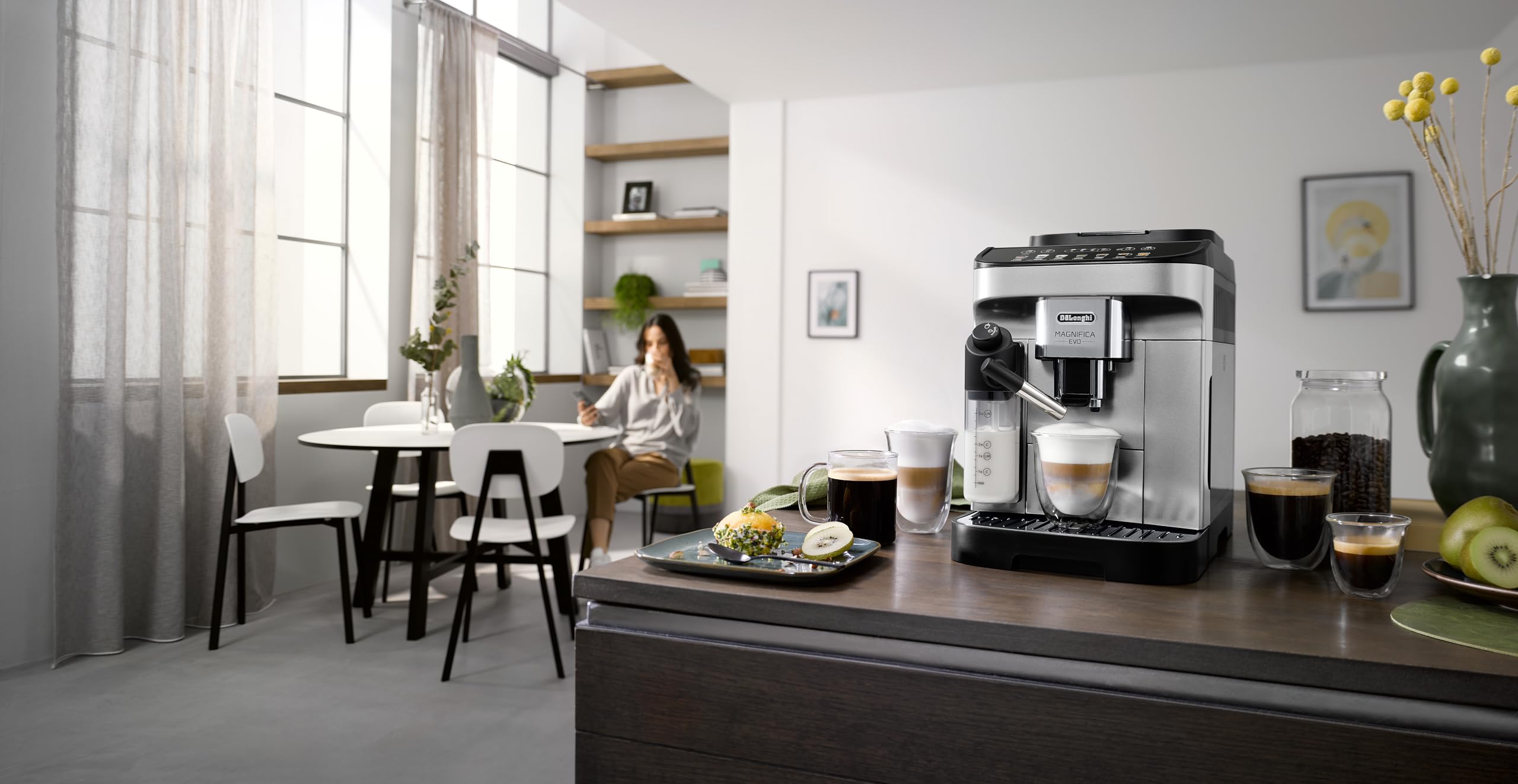 De'Longhi Magnifica Evo ECAM292.81.SB Macchina da Caffè Automatica, Chicchi Macinati al Momento, Caraffa MontaLatte Automatica per Cappuccini, 7 Bevande One Touch, Spegnimento Programmmabile, Argento