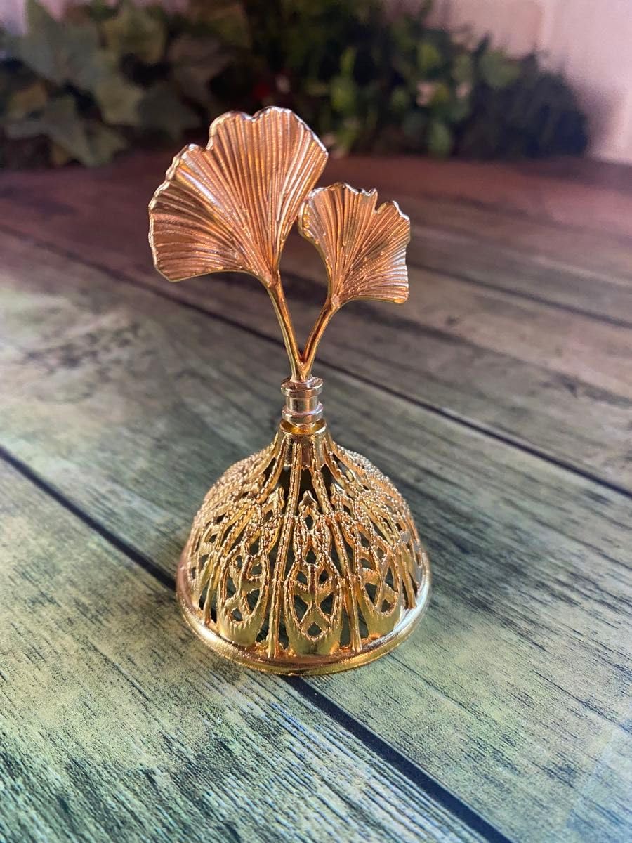 イチョウの木の置物