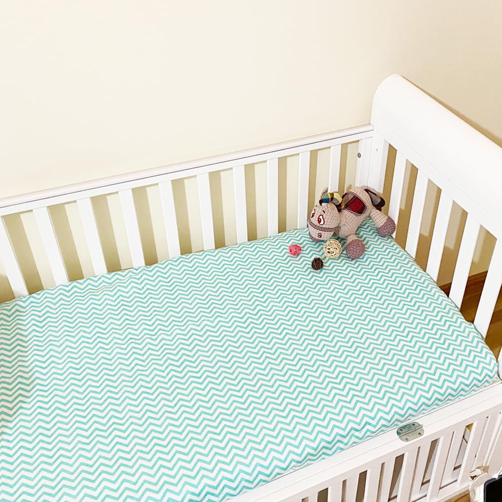 Odot Soft Cotton Cot Bed Sheets, Cartoon Bedside Cribs Fitted Sheets for Boys Girls, Newborn Bassinet Sheets, Baby Bed Sheets Stretch Edge Mattress Protector Easy Care (100x56cm,Green Chevron)