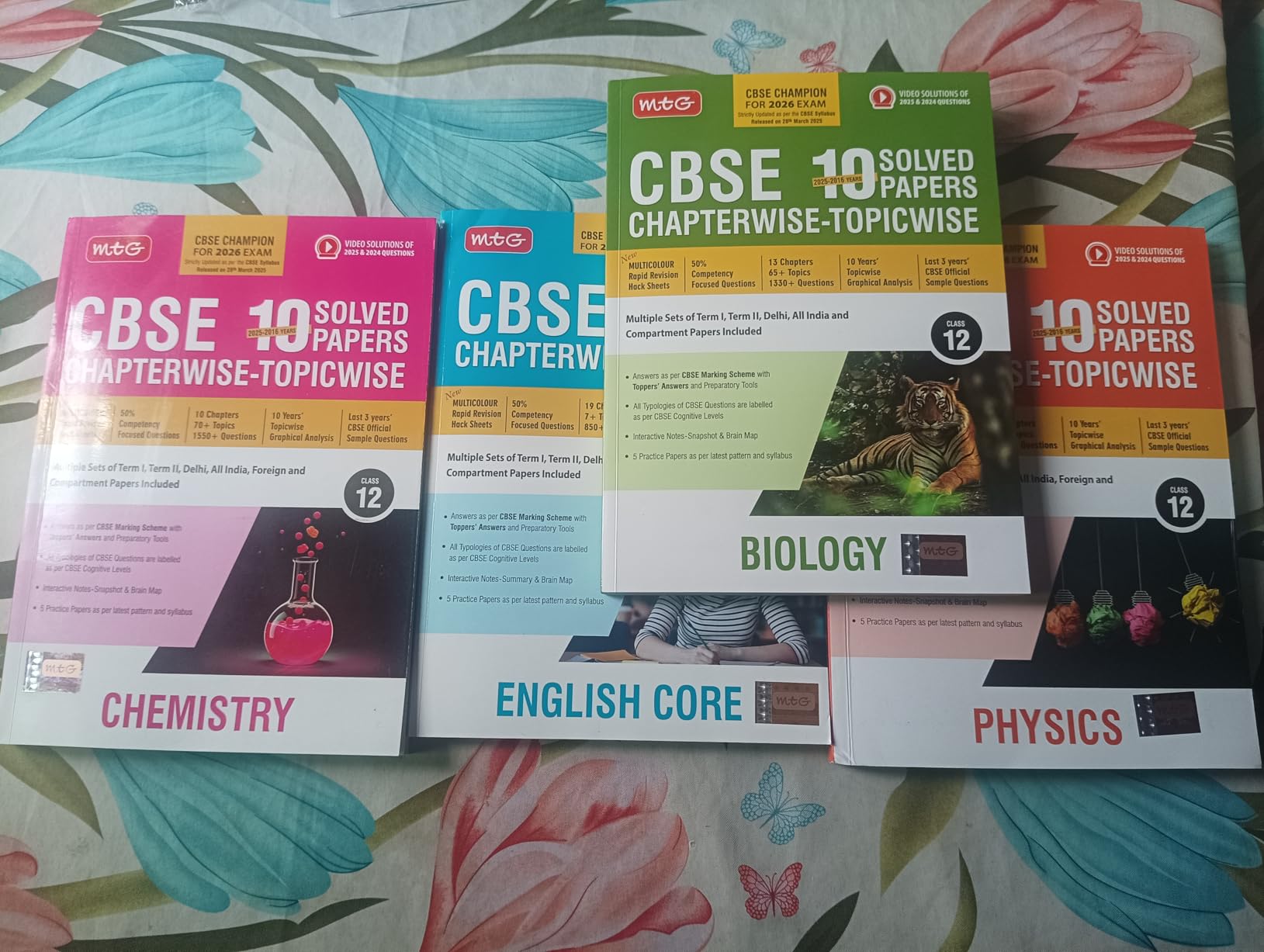 MTG CBSE 10 Years (2025-2016) Chapterwise Topicwise Solved Papers Class ...