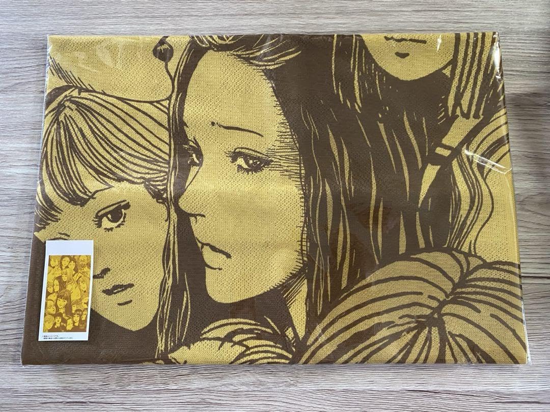 【伊藤潤二展 誘惑】 のれん （美女セレクション）「マルチタペストリーのれん」 Amazon.co.jp: 伊藤潤二展 誘惑 富江 のれん 美女セレクション