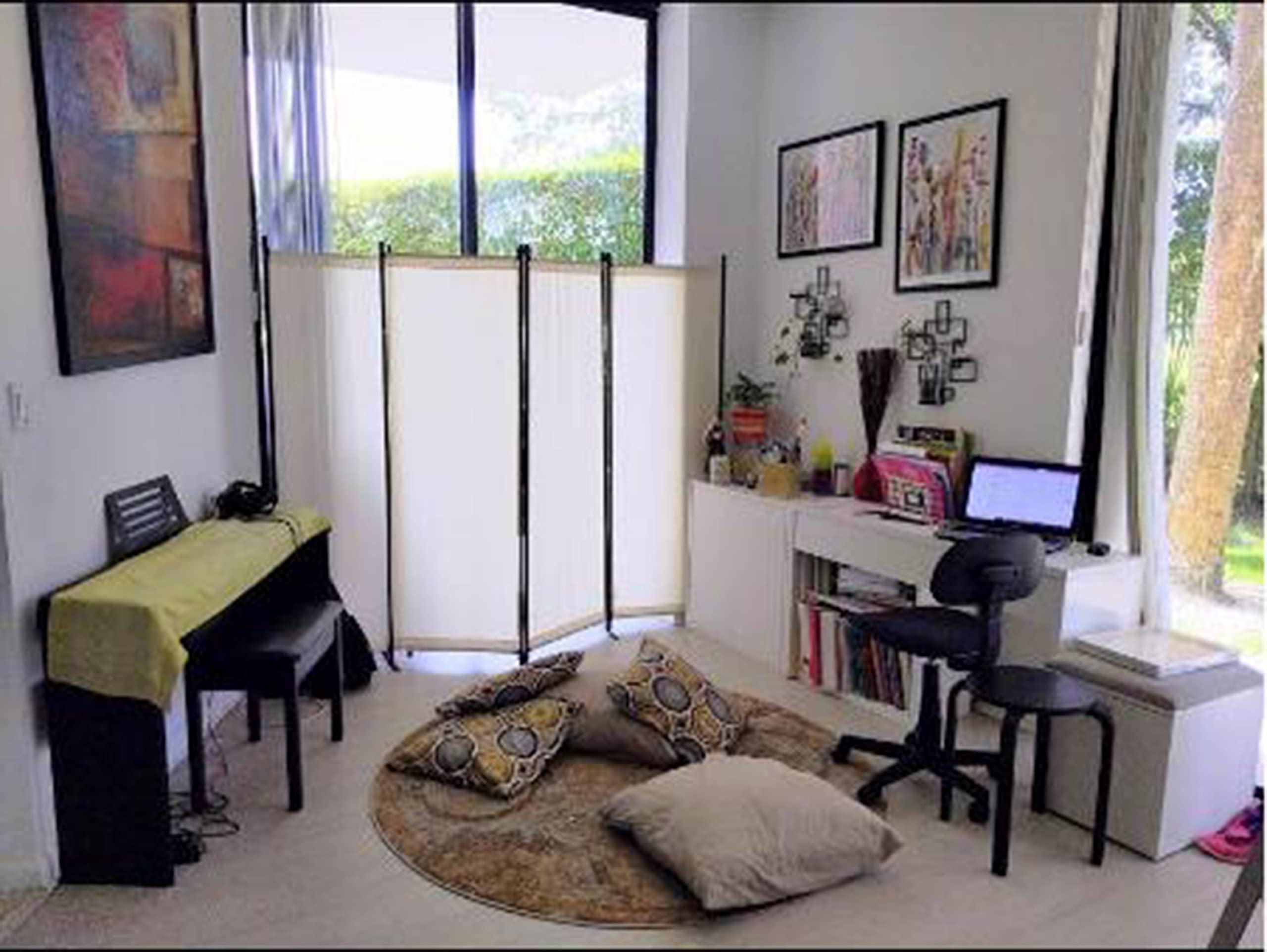 4 Panel Partition Room Dividers Folding Privacy Screen Temporary Wall Divider Freestanding Room Separator (Beige)