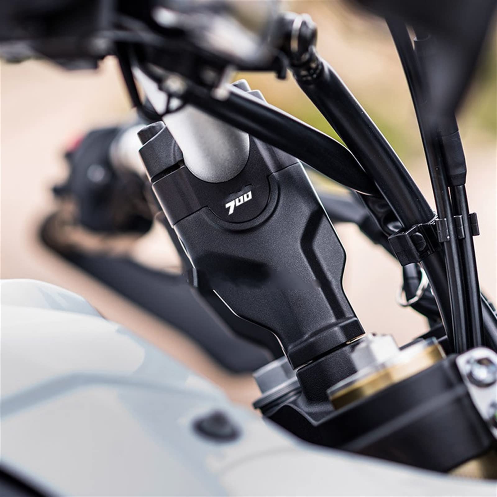 バイク用ハンドルバーライザー Compatible With Tenere 700 2019 2020 2021 オートバイのハンド ハンドルバー  ライザー テネレ 700用 テネレ700用 ラリーワールドレイド 2019-2023 ハンドルバーライザー オフセット ヤマハラリー用 T7 T700  XTZ 2019-2023 オートバイ ... オートバイハンドルバーライザークランプ Compatible With YAMAHA For TENERE 700 For RALL