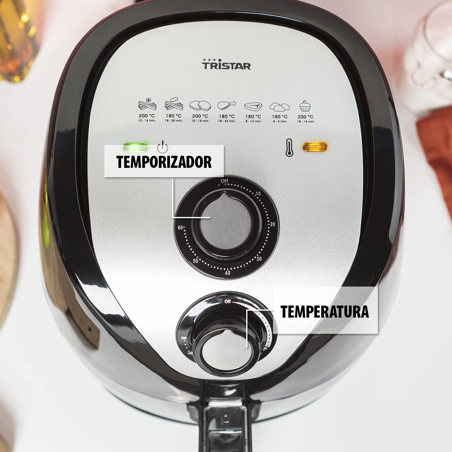 Close-up of the Tristar FR-6994 Air Fryer control panel