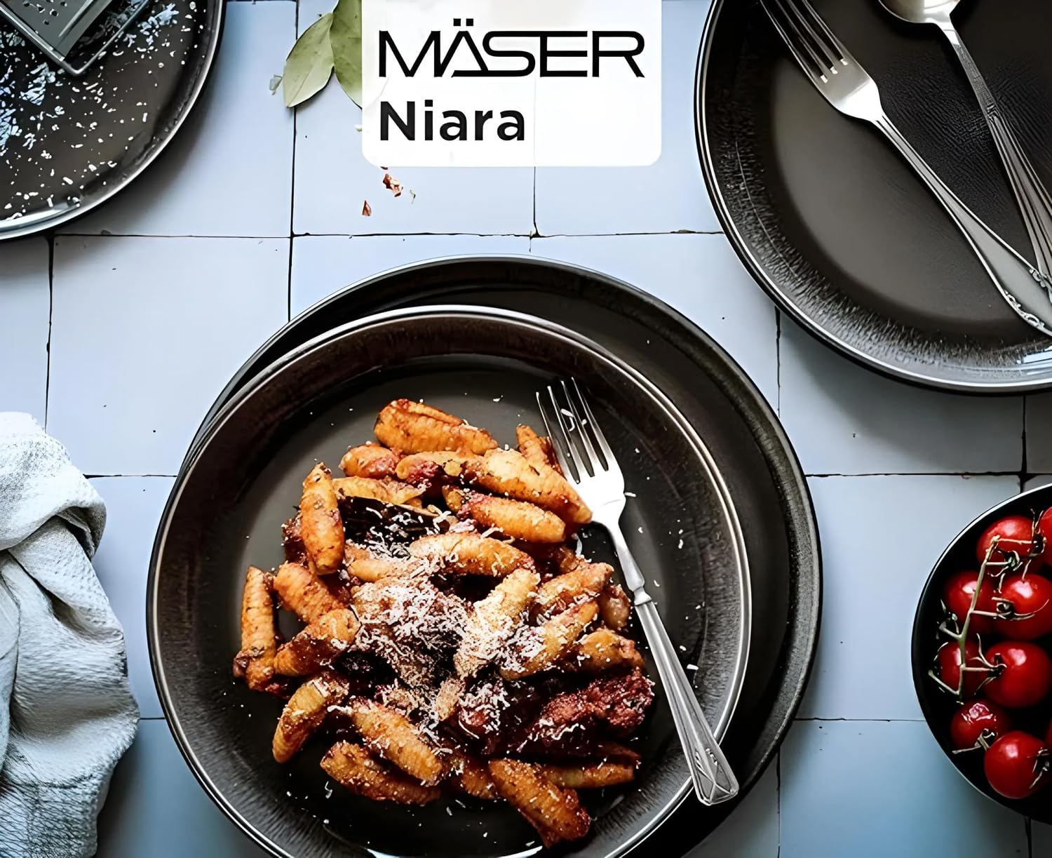 MÄSER Serie Niara, set di piatti da dessert moderni per 4 persone, in stile vintage, piccoli piatti in ceramica, gres, grigio/nero
