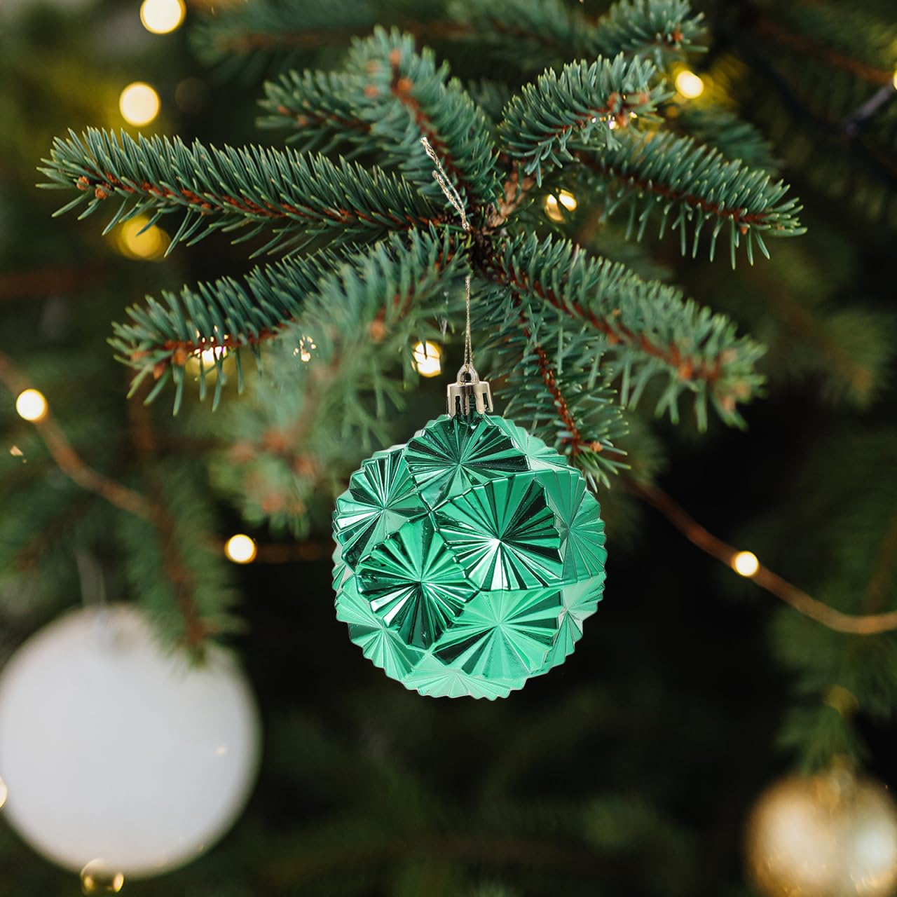 IMIKEYA 9 Stück Weihnachtskugeln Kunststoff Grün Weihnachtsbaumschmuck Ornamente Plastik Christbaumkugeln für Weihnachten Deko, 3x3,5 cm