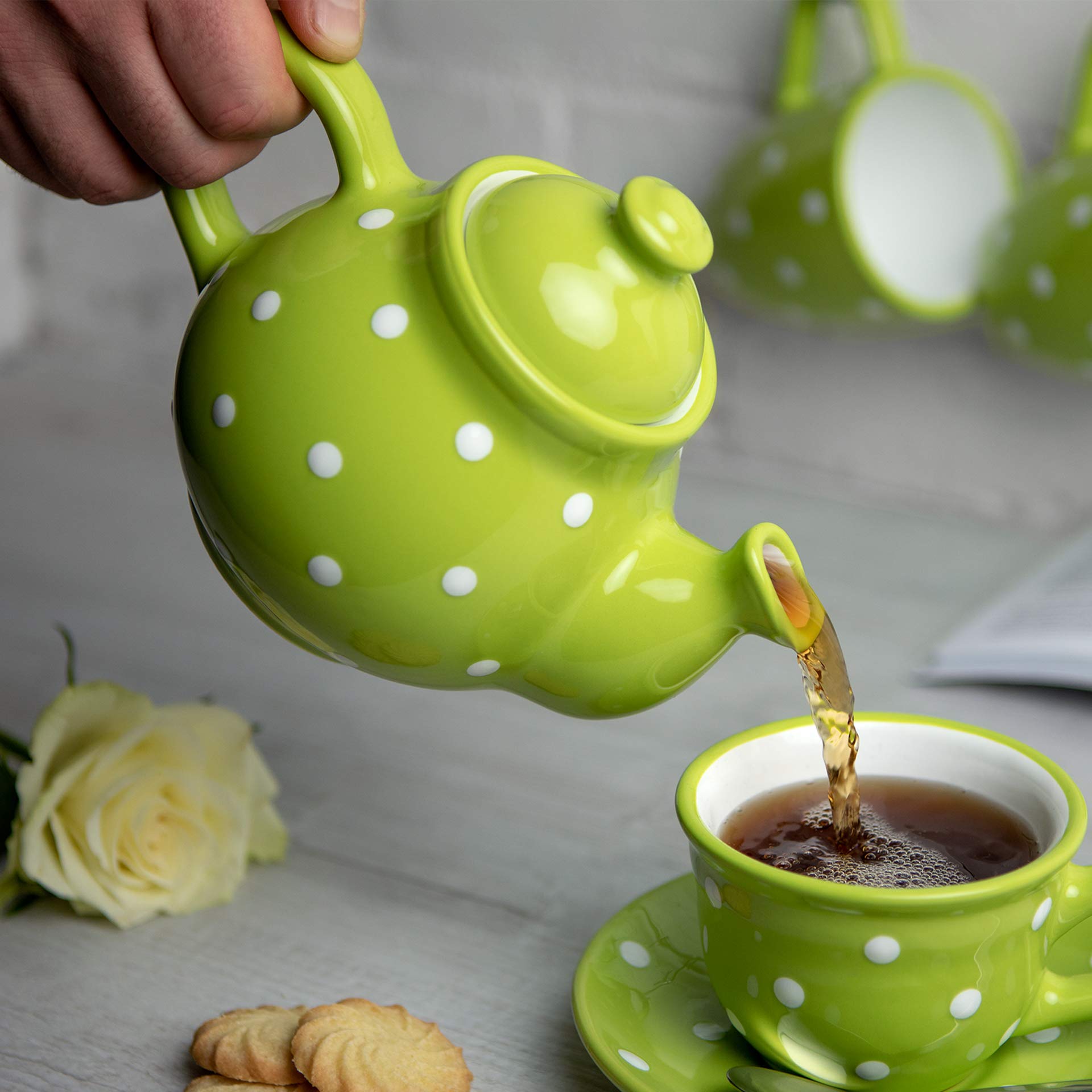 City to Cottage Ceramic 26 oz Teapot, Coffee Pot, Tea Pot for Bloomig and Loose Tea Leaf, Handcrafted Premium Teaware, Green Polka Dot Tea Pot for Serving Tea and Coffee, Teapot for Tea Lovers