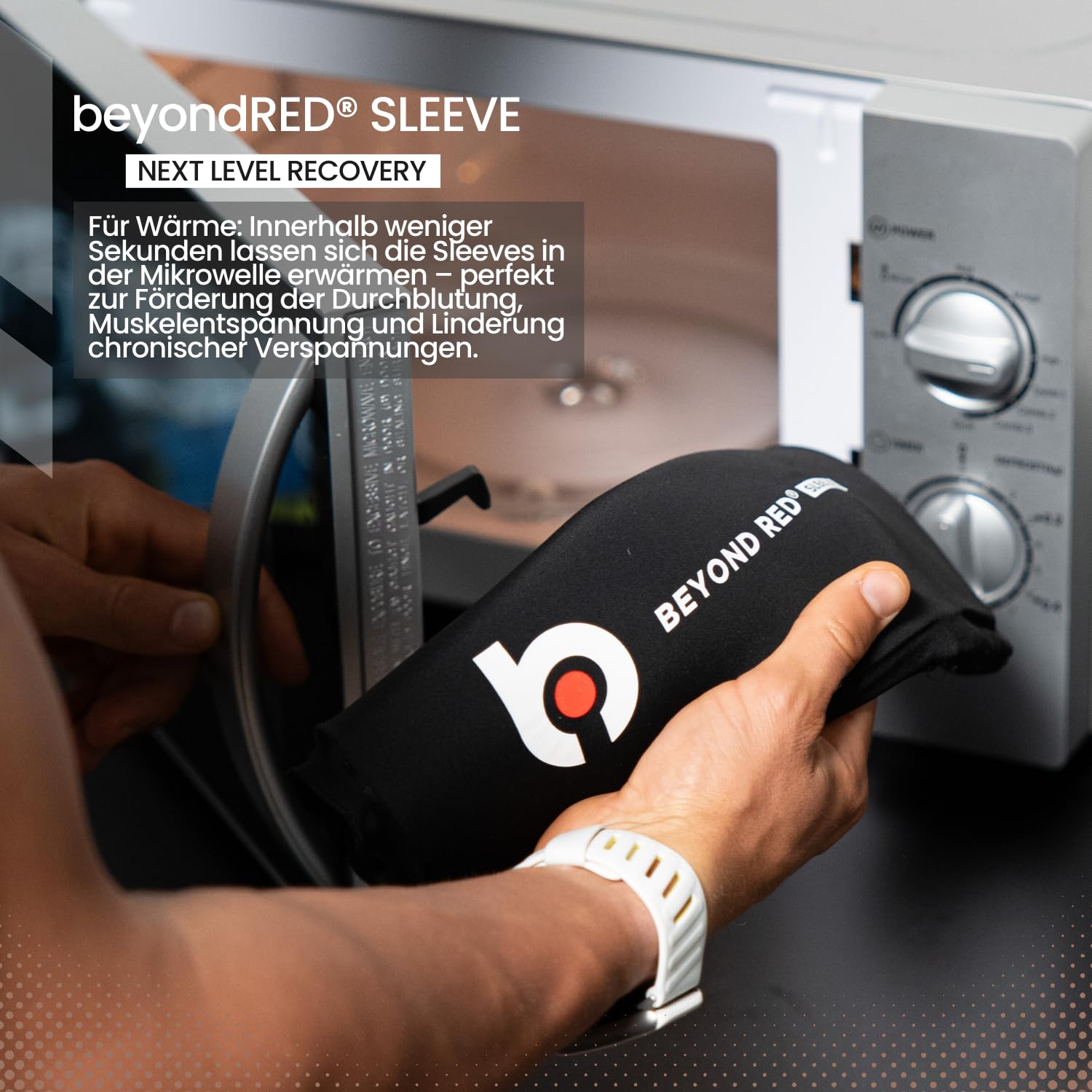 beyondRED® SLEEVE | Wärme- und Kältetherapie für Knöchel, Wade, Knie, Ellenbogen, Oberarm und Oberschenkel bei Muskelkater, Verspannungen, Schwellungen | 30+ Minuten Kälte/Wärme (L = 27,5 x 15 cm)