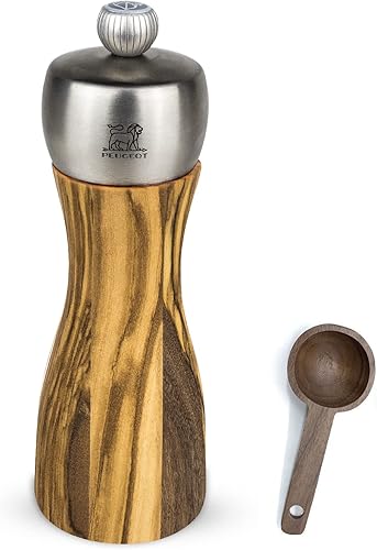 Peugeot Classic Fidji - Juego de regalo de molino de sal de madera de olivo, 5.9 in, con cuchara de especias de madera