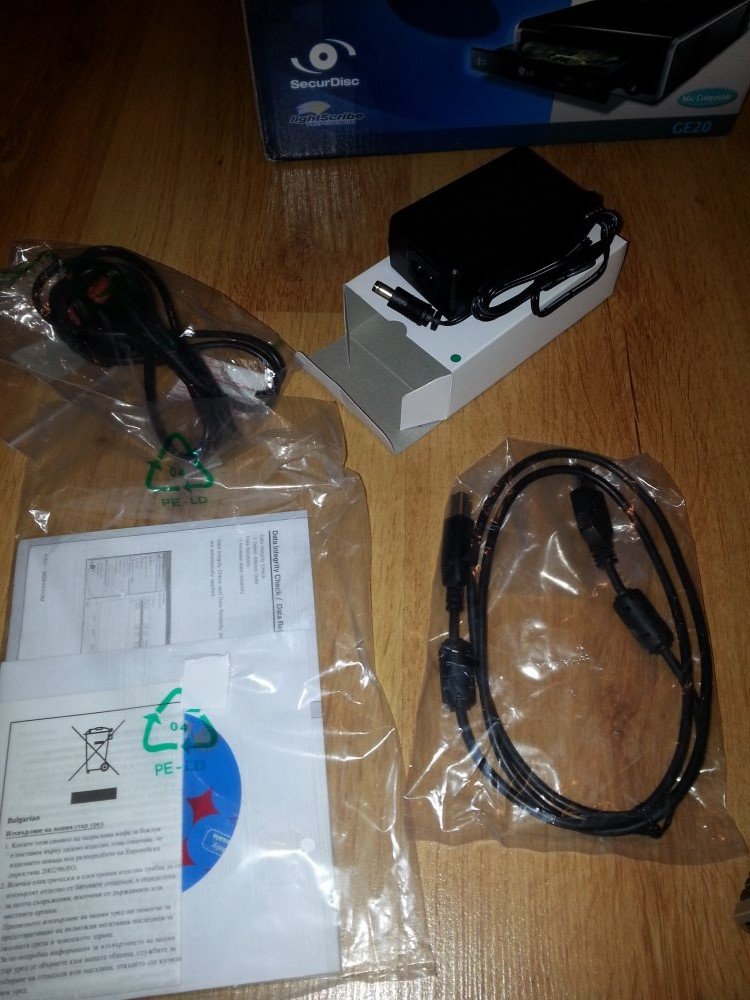 LG GE20LU11 Graveur DVD externe PATA 20x USB Noir