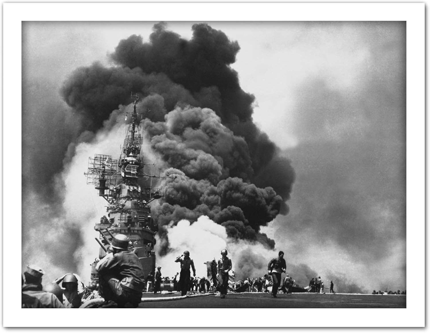 Amazon.de Fine Art Prints USS Battleship Bunker Hill Kamikazes WWII
