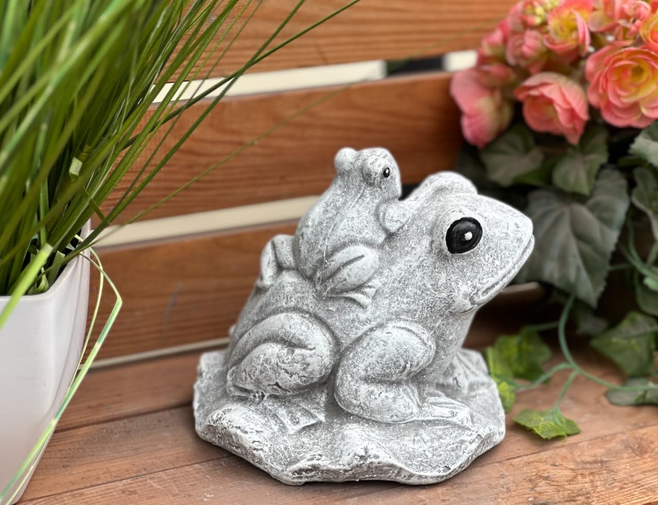 stoneandstyle Steinfigur Frosch Familie frostfest Steinguss Frösche
