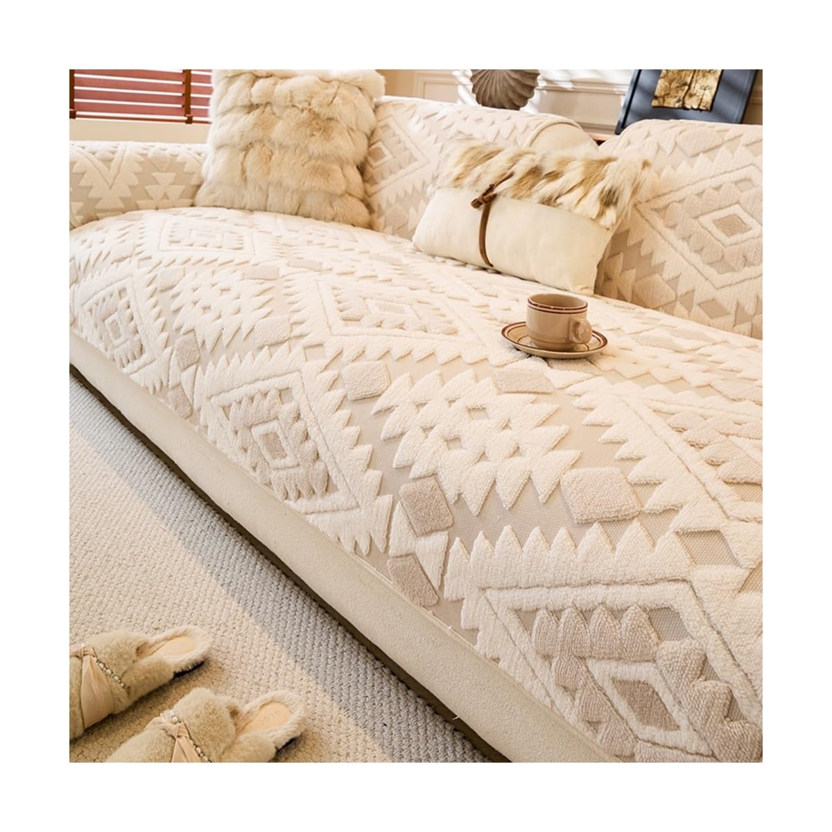 Trqqweqq Beige Thick Plush Couch Cover Non-Slip Sofa Covers Sofa Slipcover Washable For Most Cats Dogs Pets(,90 * 160Cm)
