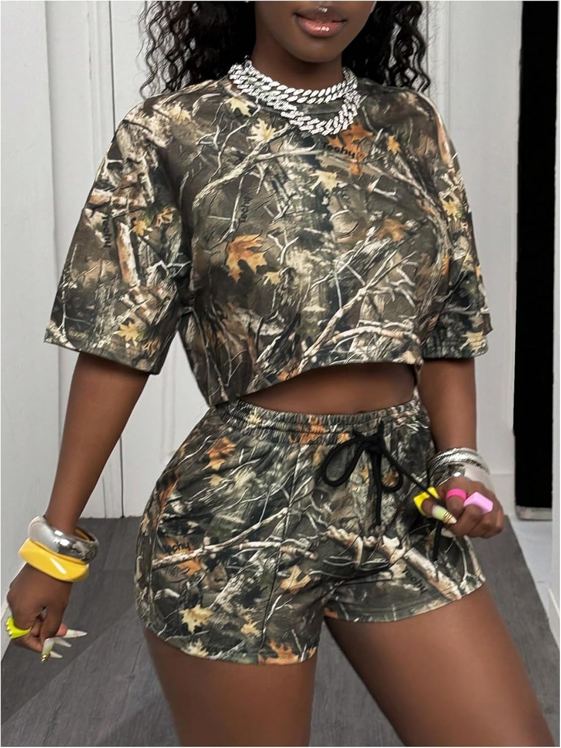 Floerns Women's 2 Piece Camo Outfits Y2K Half Sleeve Crop Tops with Drawstring Shorts Matching Set - Image 3