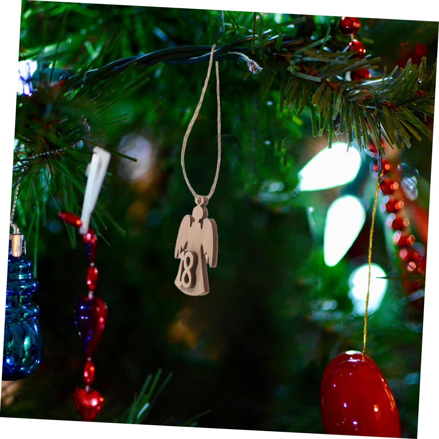 Cabilock 1 Jeu Pendentif Calendrier De Noël Décoration Forme Étiquettes De Numéro De Calendrier De L'avent Pendentif Suspendu en Bois Décor De Noël Beige 24 Pièces