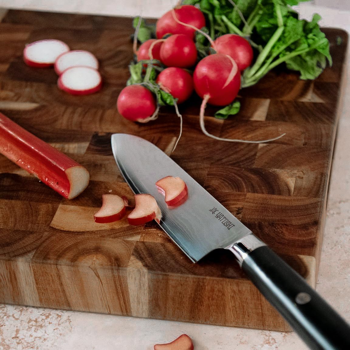 Yatoshi Knives Extra-Large Acacia Wood Cutting Board with Built-In Handles – Checkered End-Grain Butcher Block, Reversible Chopping Board for Meat, Bread & Vegetables – Premium Heavy-Duty Chef Board