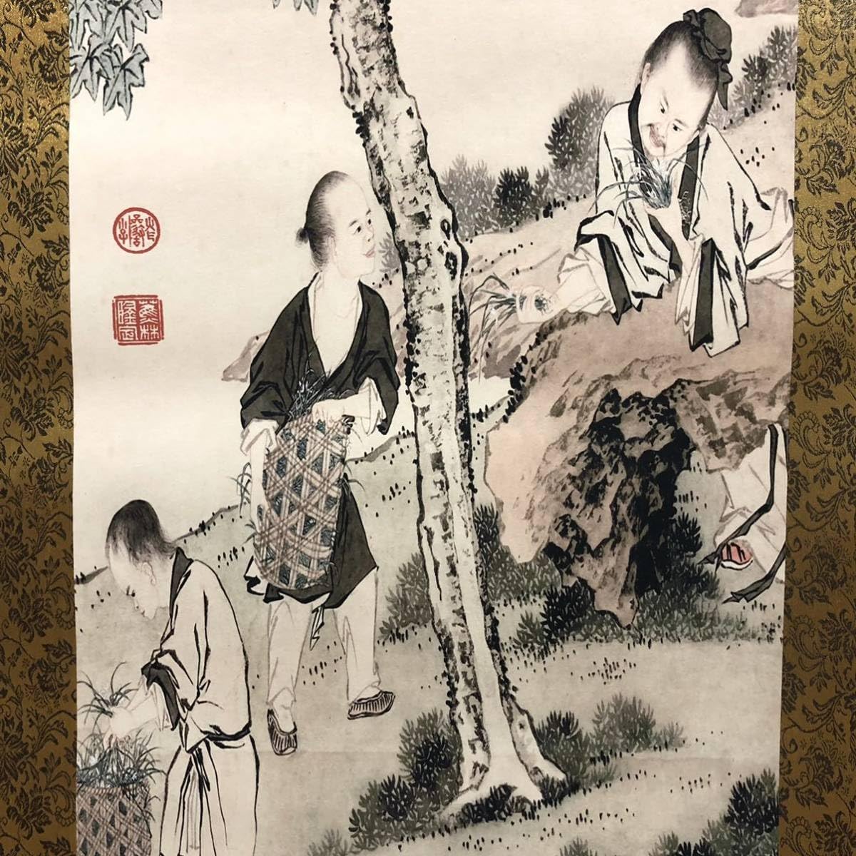 蔵出し 美術　高級品絵　巻き絵　大名家　唐寅　唐伯虎　旧蔵　掛け軸　4本セット Amazon.co.jp: 蔵出し美術高級品絵巻き絵大名家唐寅年唐伯虎旧蔵