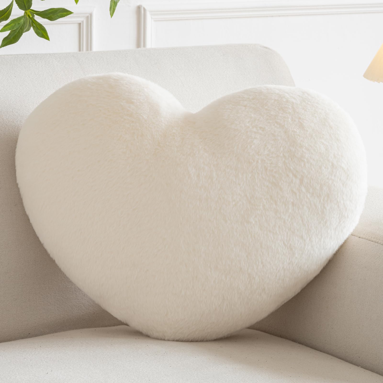 Xiashrk Heart Pillow, Heart Shaped Pillow for Bed Couch, Soft Decorative Heart Throw Pillow, Cute Decorate Pillows, Heart Pillows for Bedroom Living