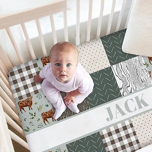 Miniatura 2 de Juego de cama personalizado para bebé, edredón para cuna con nombre personalizado y sábana bajera para niños y niñas, color verde vaca de tierra
