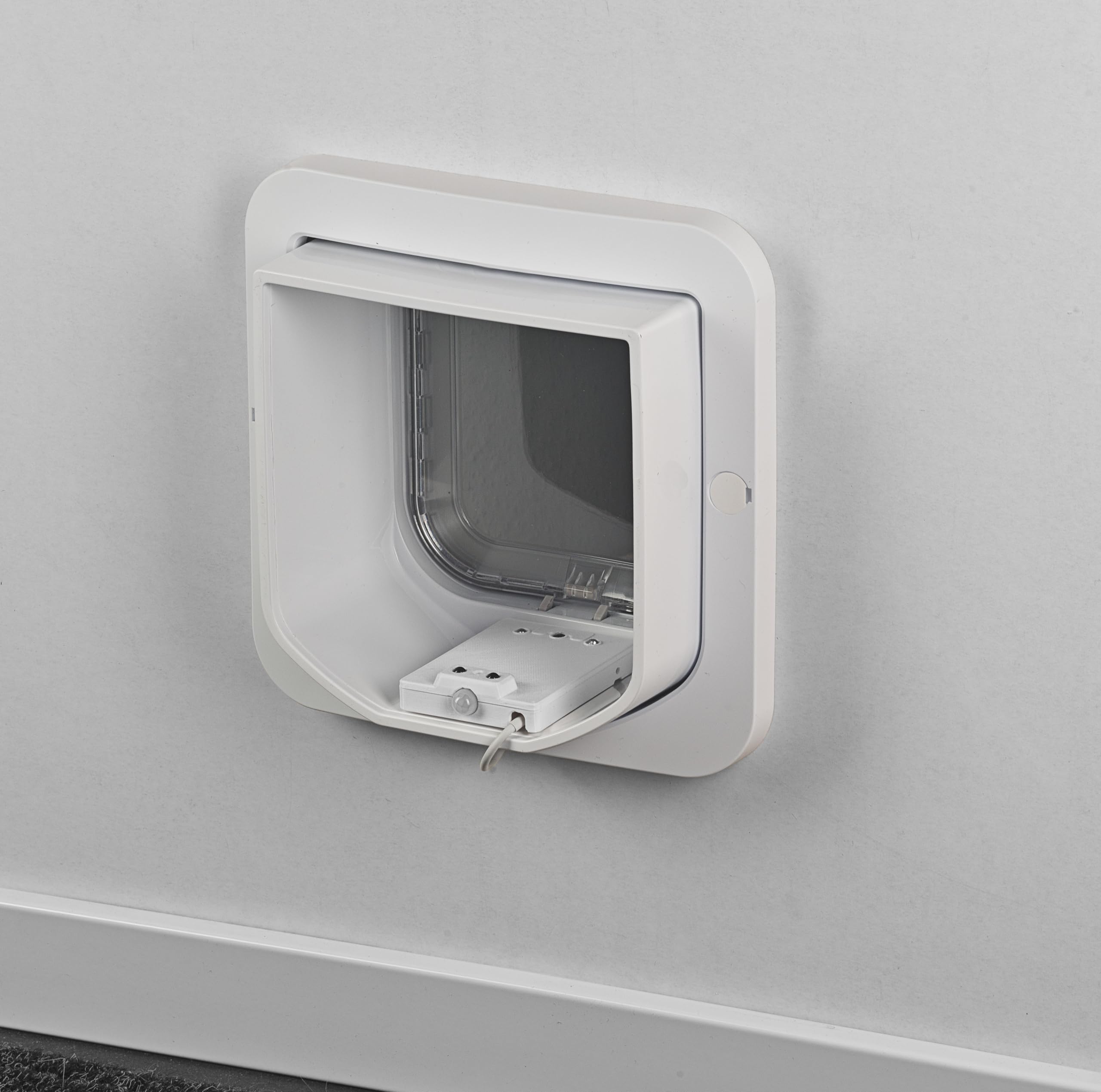 ZeroMOUSE – Katzenklappe-Erweiterung mit Beute- und Chiperkennung, Katzenklappe mit Mauserkennung, Katzenklappe mit Chiperkennung, App-Steuerung inklusive (Mit Rahmen)