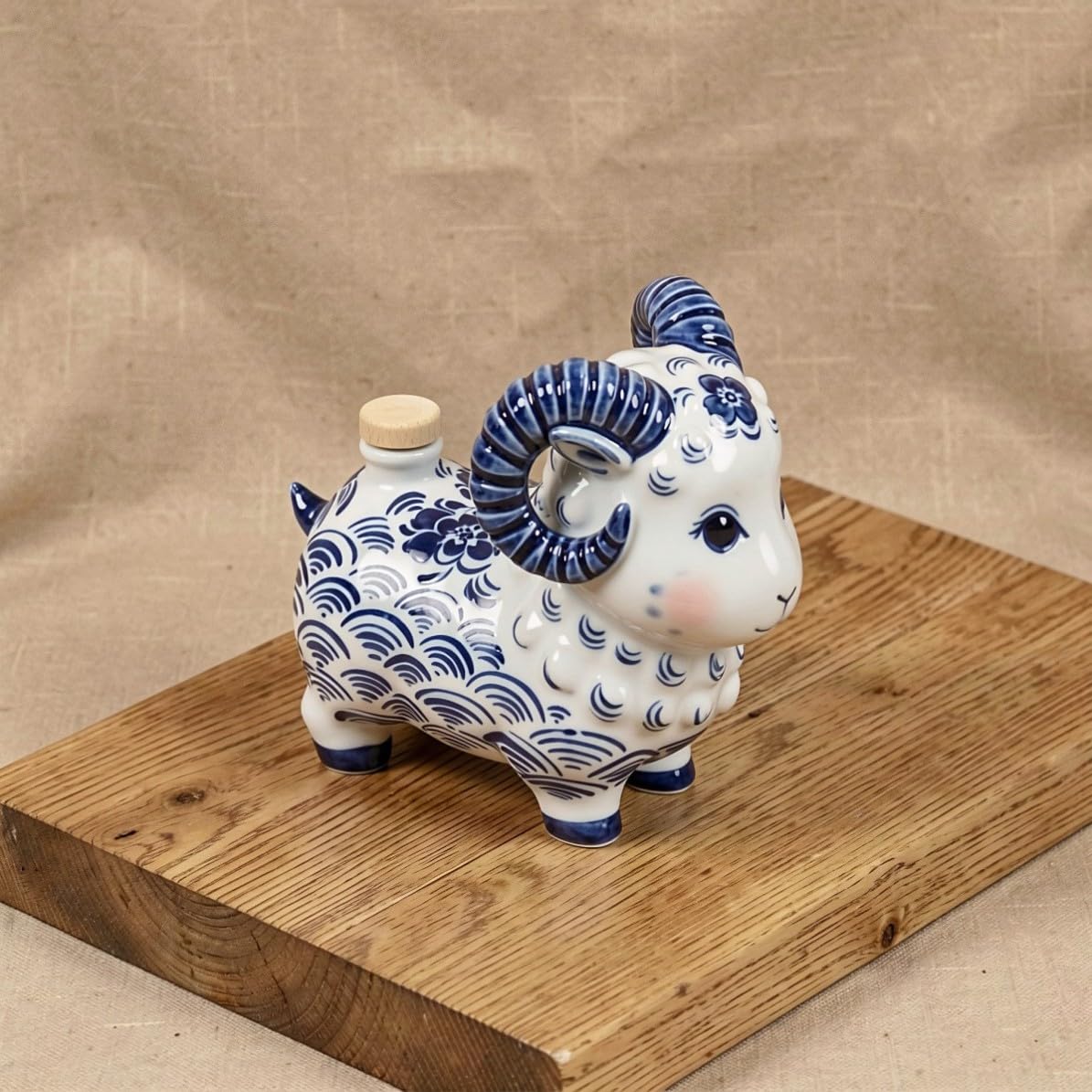 IMIKEYA Statuetta Capra in Porcellana Smaltata Blu e Bianca per Tavolo