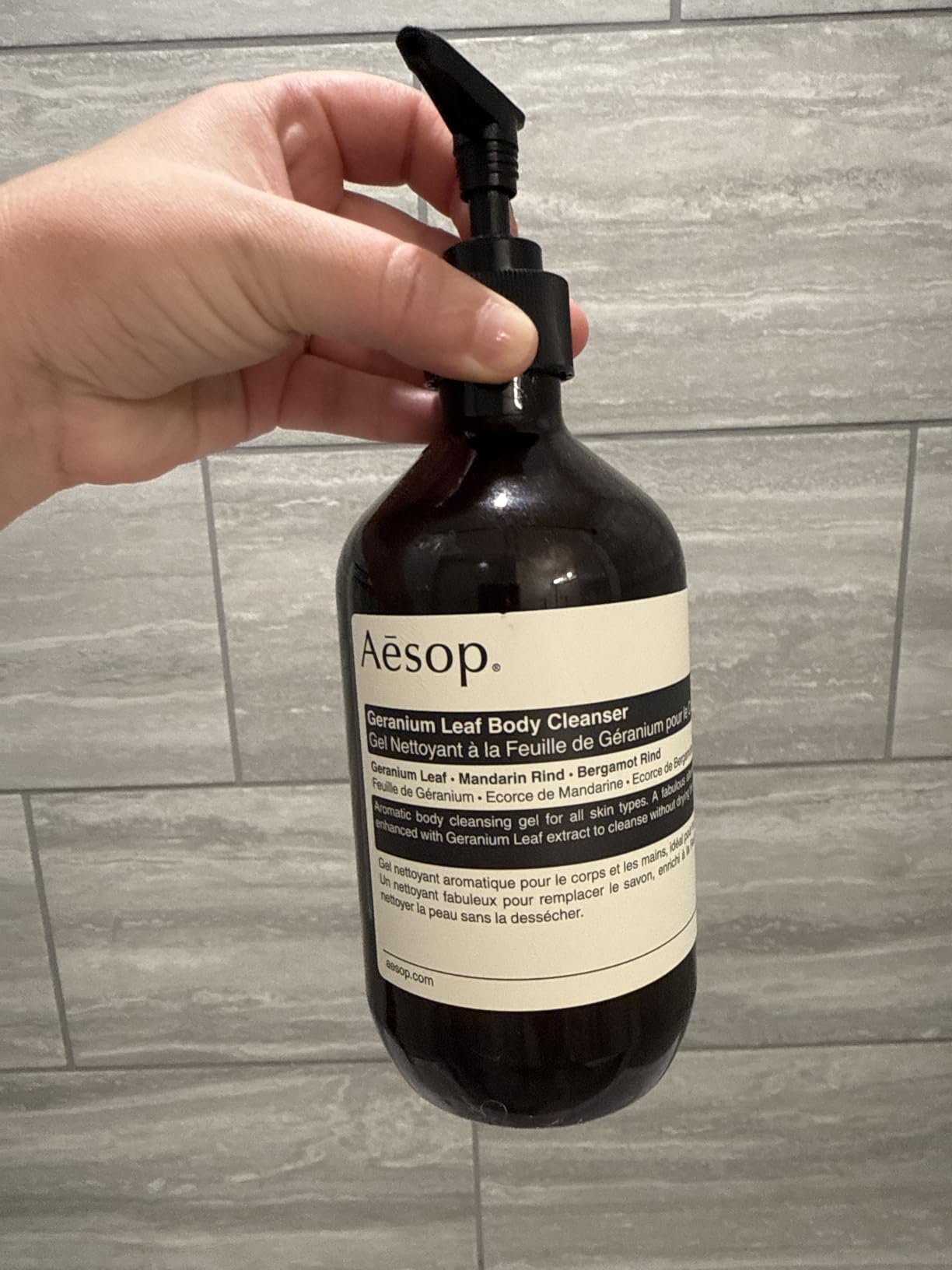 Aesop Citrus Melange Body Cleanser | Low-Foaming Shower Gel with Jasmine and Citrus Essential Oil Blend to Refresh & Hydrate Skin | 500 mL / 16.9 oz