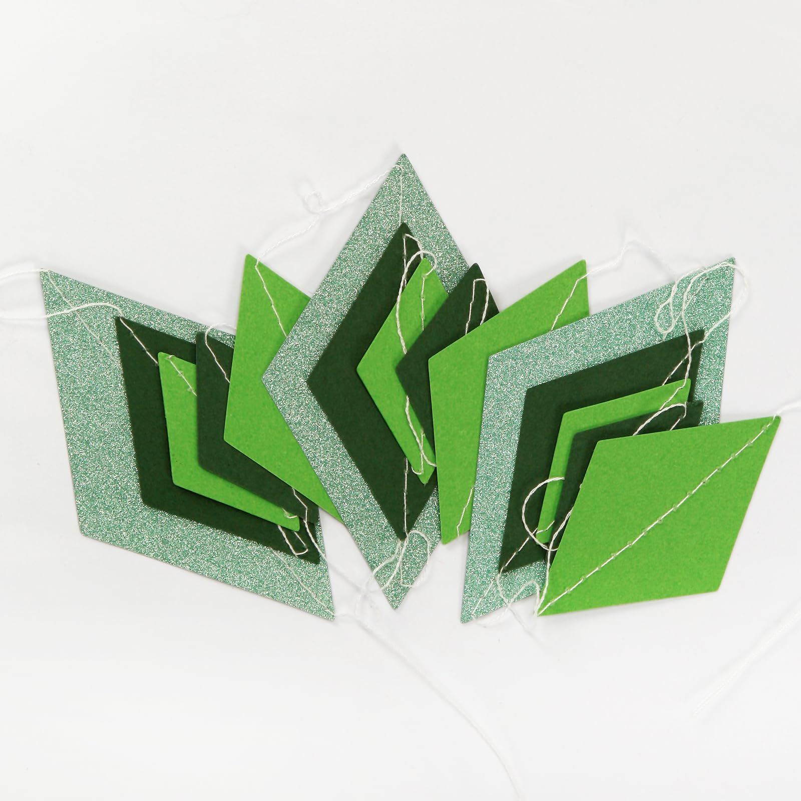 Ghirlanda di carta verde per feste, 11,9 m, per primavera ed estate, da appendere, per compleanno, matrimonio, fidanzamento, baby shower, San Patrizio Hugtmr