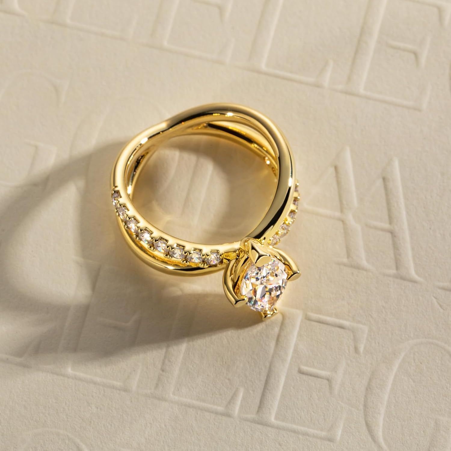 2CT-4CT Cubic Zirconia Oval Cut/Raidant Cut/Cushion Cut 3 Stone Engagement Rings 5A Grade Simulated Diamond CZ Wedding Promise Anniversary Rings for Women