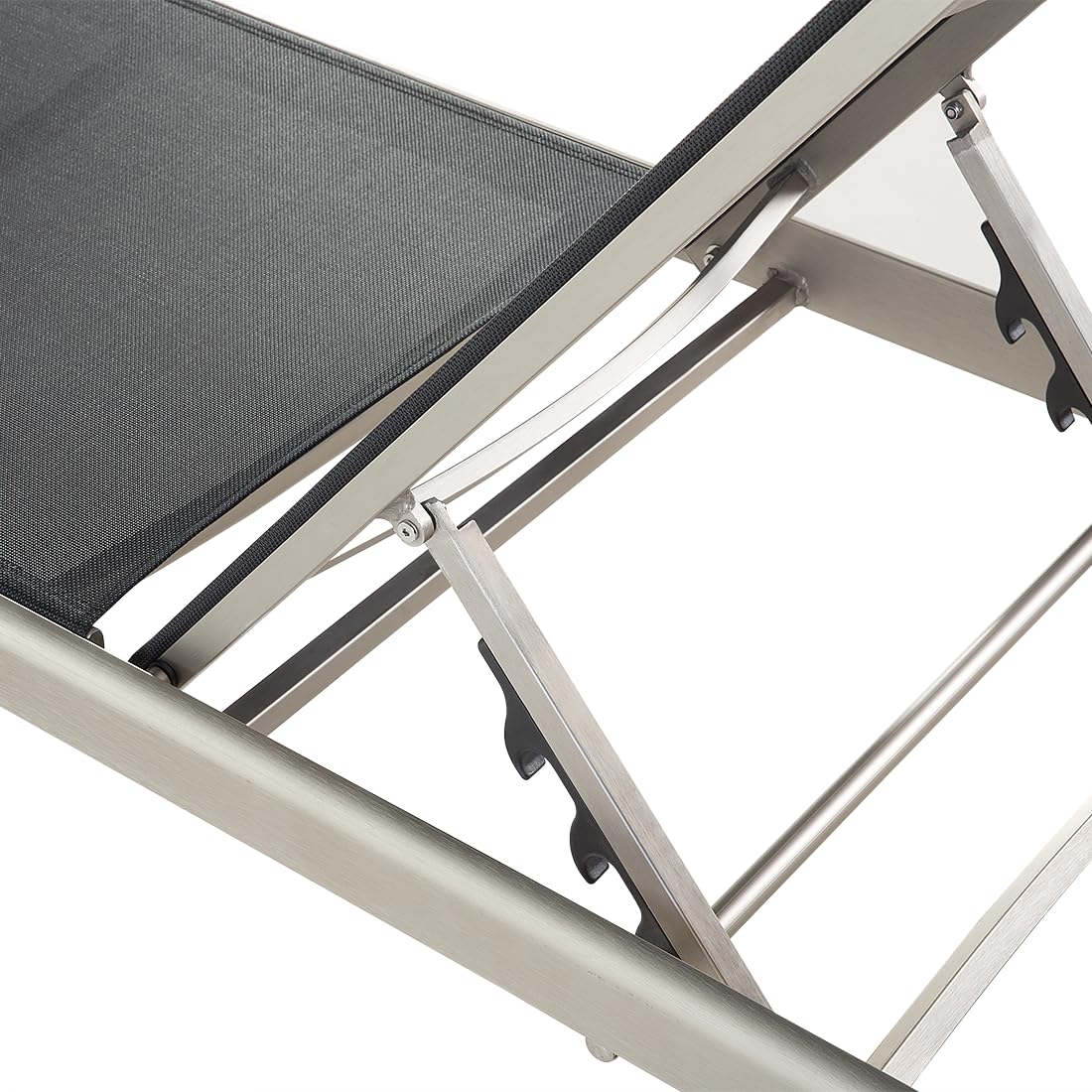 Beliani Sonnenliege Gartenliege verstellbar Rückenlehne Mesh/Aluminium Schwarz Fossato
