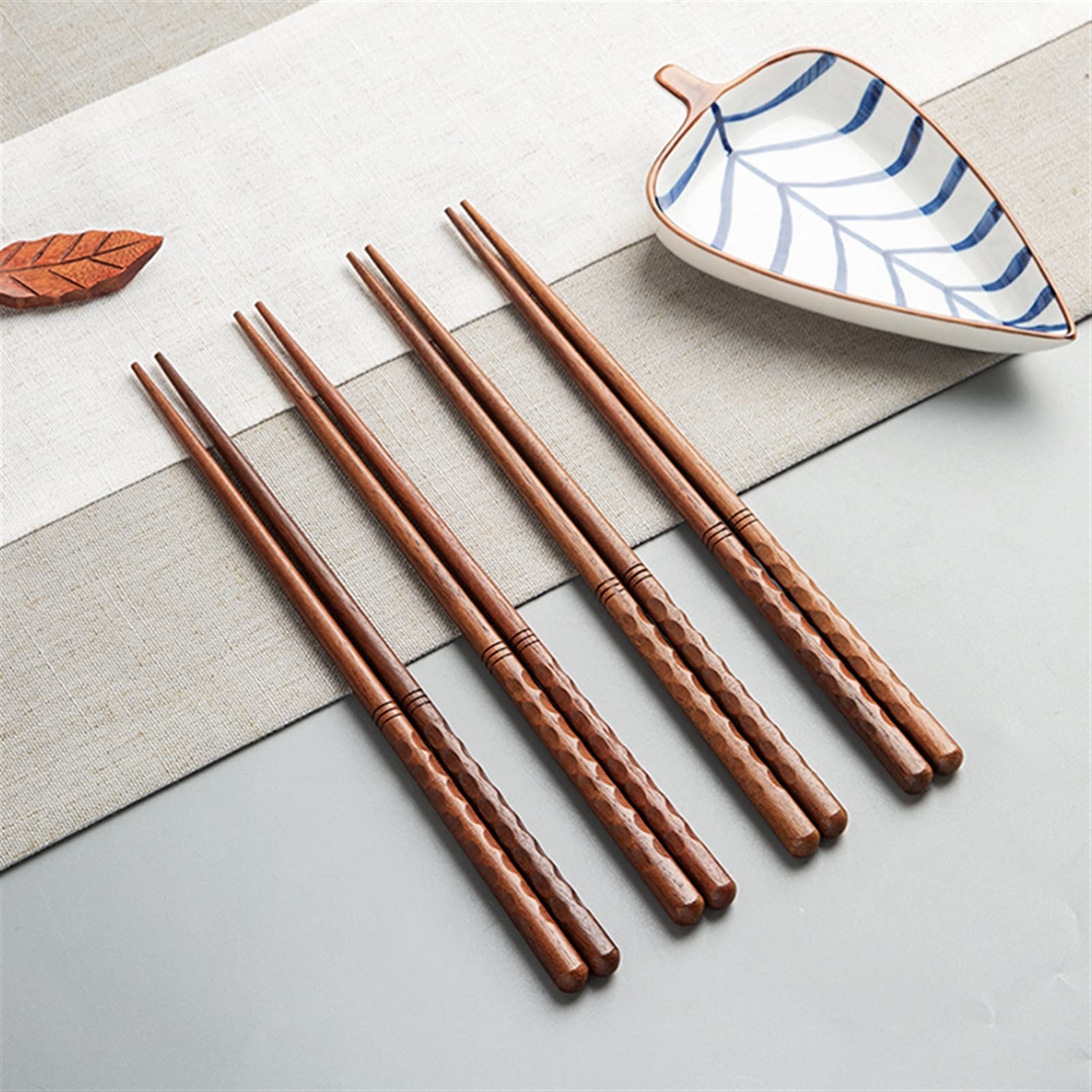5 paires de baguettes réutilisables, des baguettes en bois Set Style japonais, des bâtons de hachage réutilisables de 9 "pour la nourriture asiatique