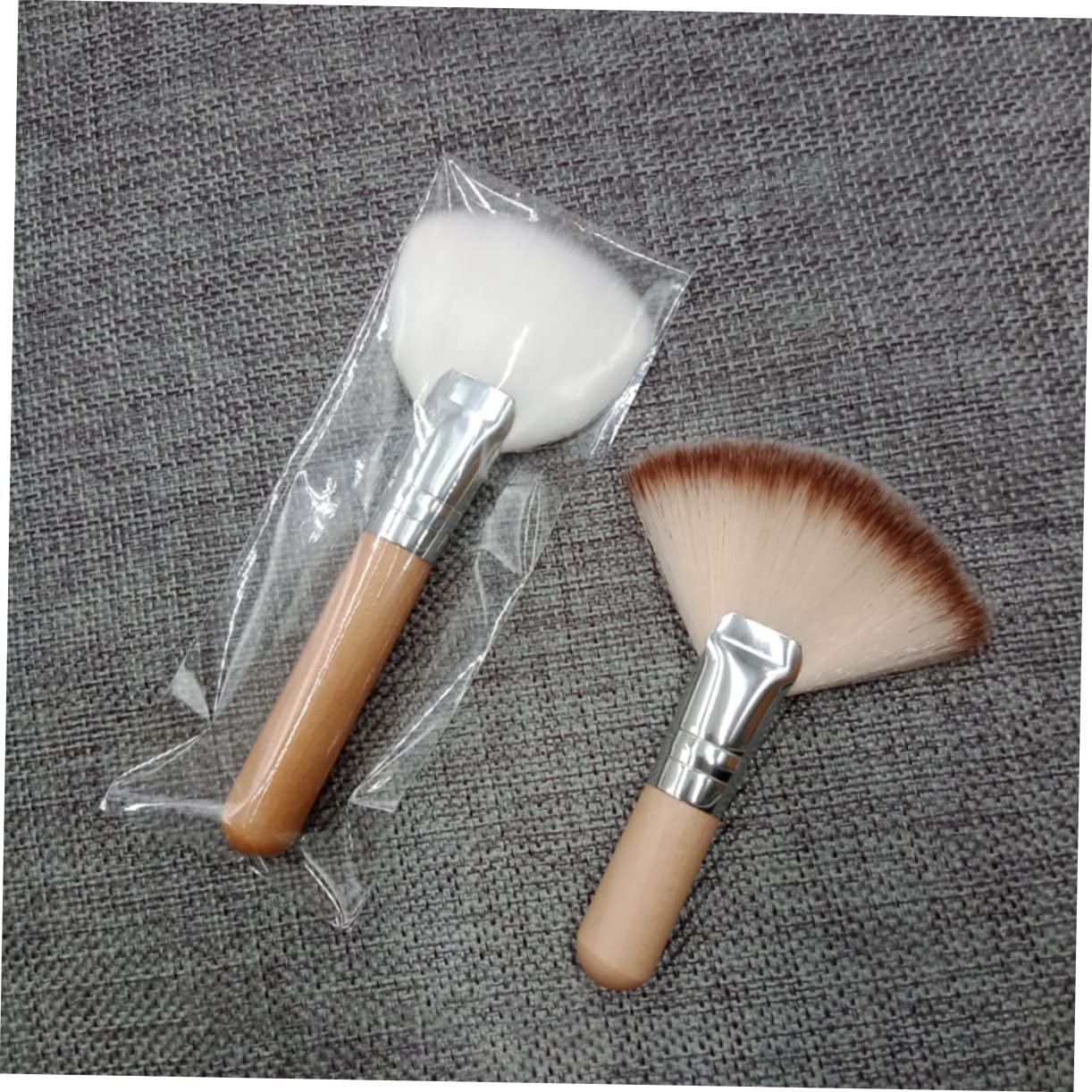 Beavorty 4 Set Di Pennelli Per Il Trucco Illuminanti Morbidi E Densi in Nylon Per Il Viso Anti-perdita Comodi Per Donne Ragazze E Signore 4 Pezzi*4
