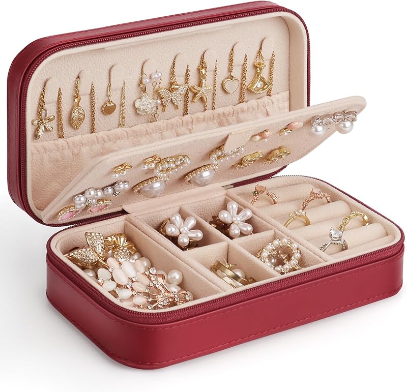 Travel Jewelry Box, PU Leather Portable Jewelry Case, Small Jewelry Boxes for Gifts, Travel Jewelry Organizer for Women Rings Earrings Necklaces Bracelets (Wine Red)