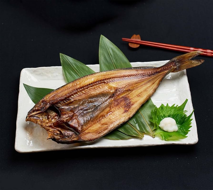 ふふほっけページ Amazon.co.jp: 肉厚で大きなプレミアム トロホッケ 開き干し 4尾