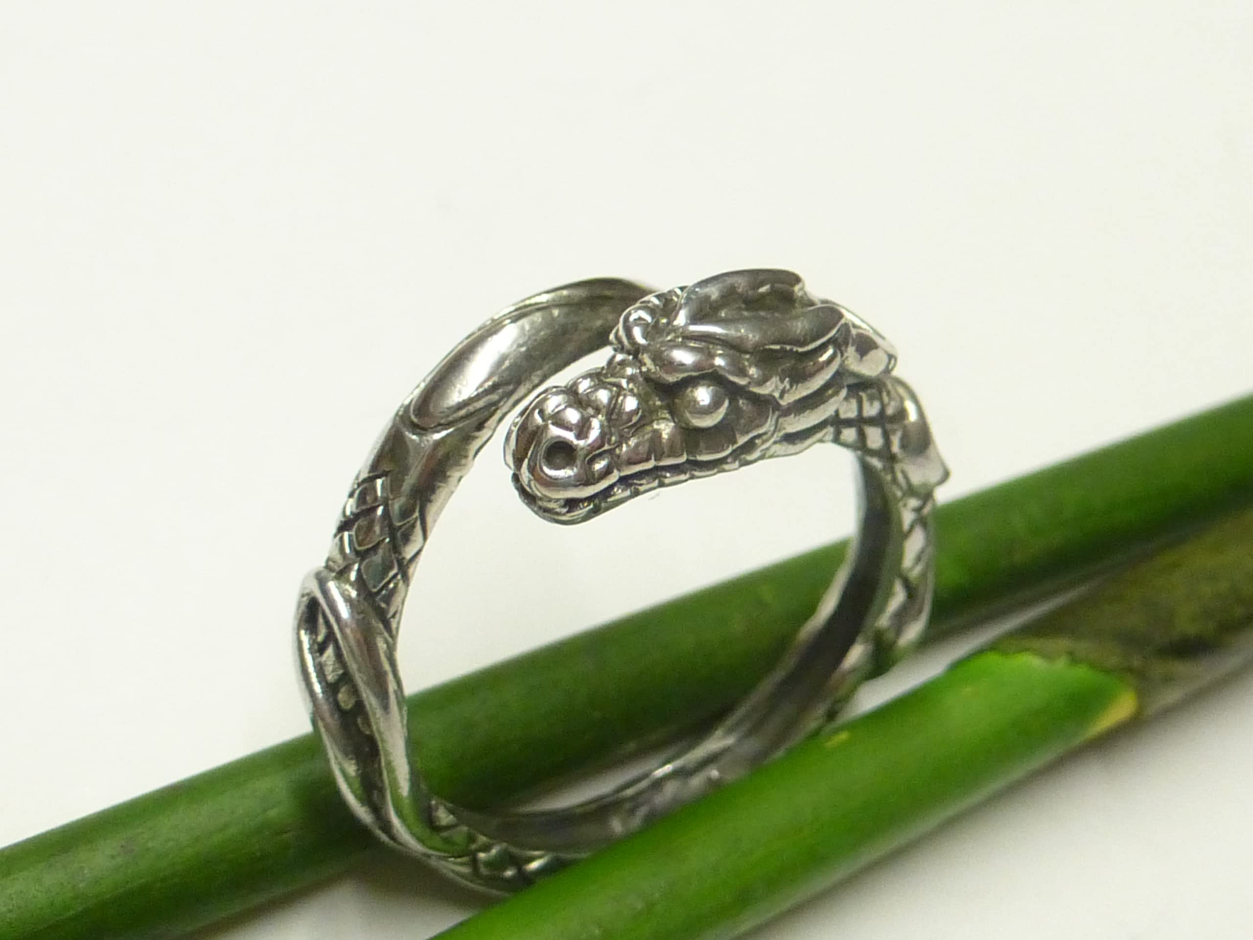 Herrenring Drache Naga aus 925 Sterlingsilber Gr. 62 (Ø 19,7 mm) – Offener Drachenring, massiv gearbeitet, Unisex Schmuck