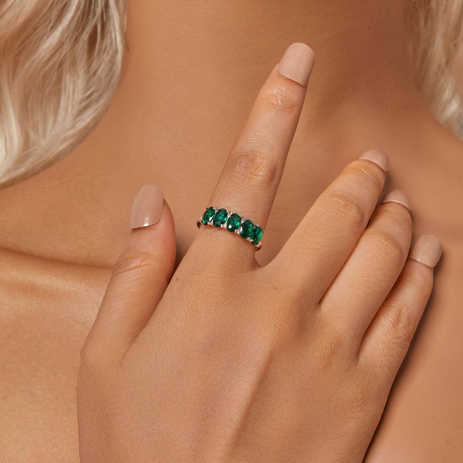 Anillos de Compromiso de Amor con circonita cúbica Cuadrada pavimentada de eternidad Esmeralda