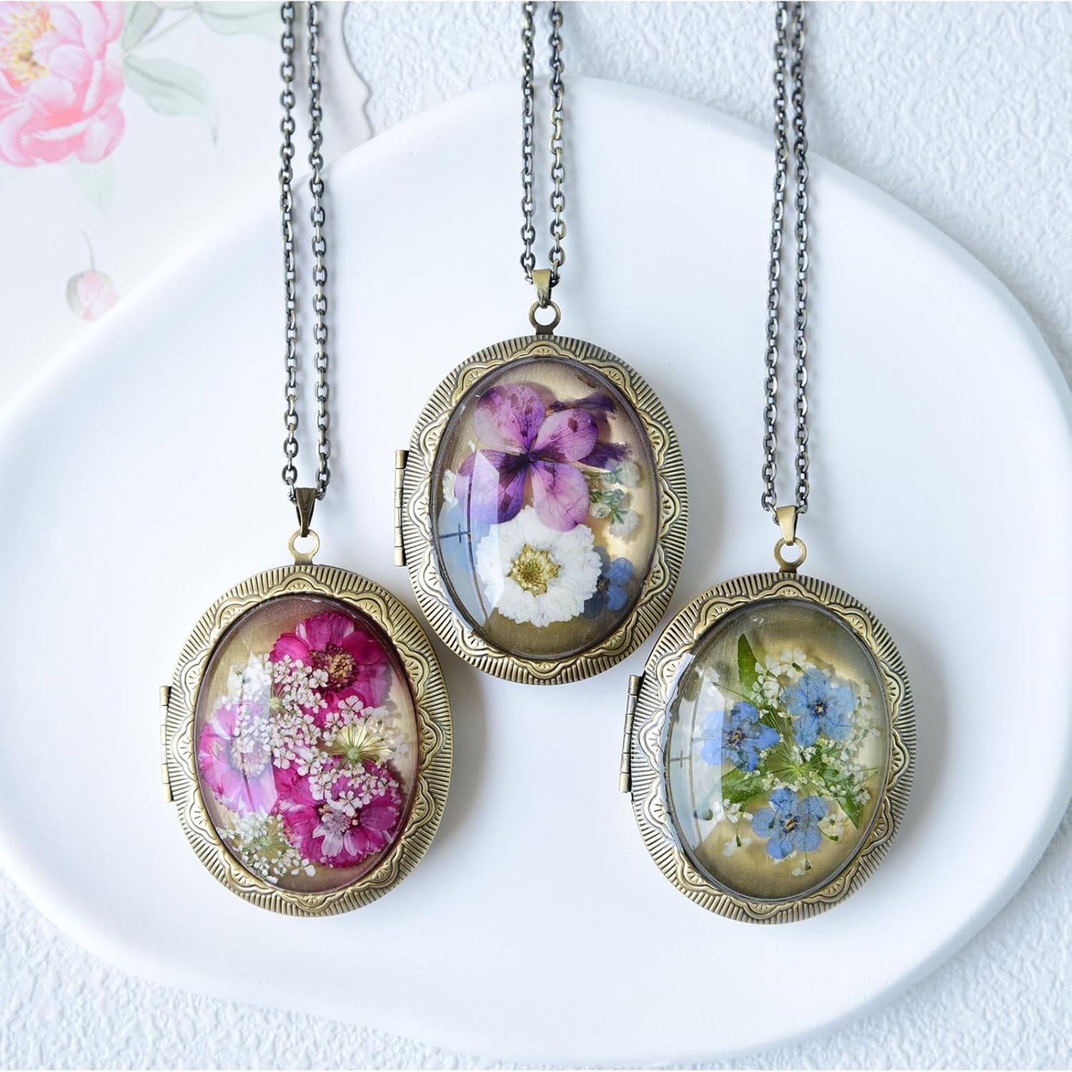 Vintage Photo Locket Necklace Handmade Pressed Flower Locket Necklace for Women - Image 8