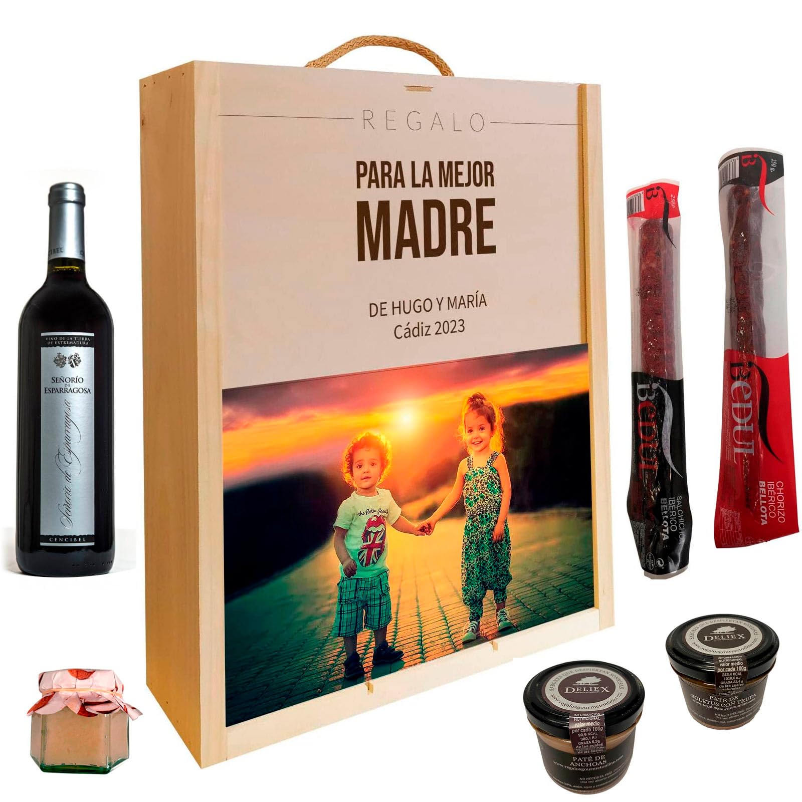 Deliex delicias de Extremadura. Regalos personlizados originales con foto y texto a todo color, Cesta gourmet para regalar con vino, productos ibéricos, patés y mermelada en caja de madera