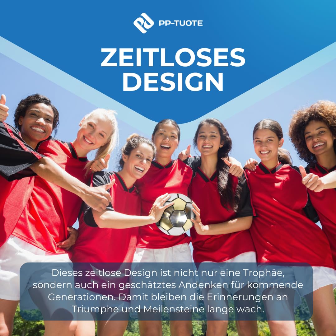 Fußballpokal aus Messing, handgefertigt, mit Ständer | Finnische Handarbeit; dekorative Fußballtrophäe mit Metallständer, Leinentasche und weißen Handschuhen