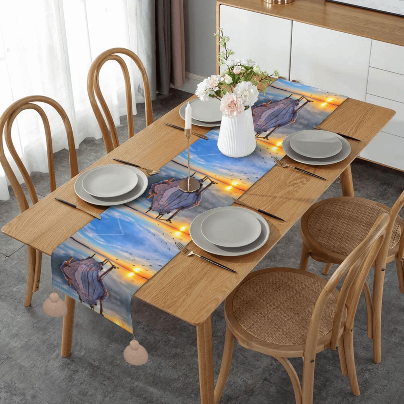 Chemin de table de Noël avec pompons au motif de paysage naturel coloré